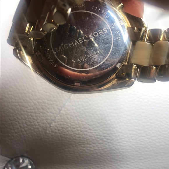 Michael Kors Bradshaw Watch MK5722 Gold - Picture 8 of 8